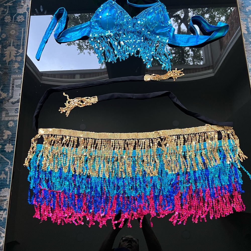 Skirt & Top Set! Sequin belly dancing, bikini top, & scarf wrap skirt